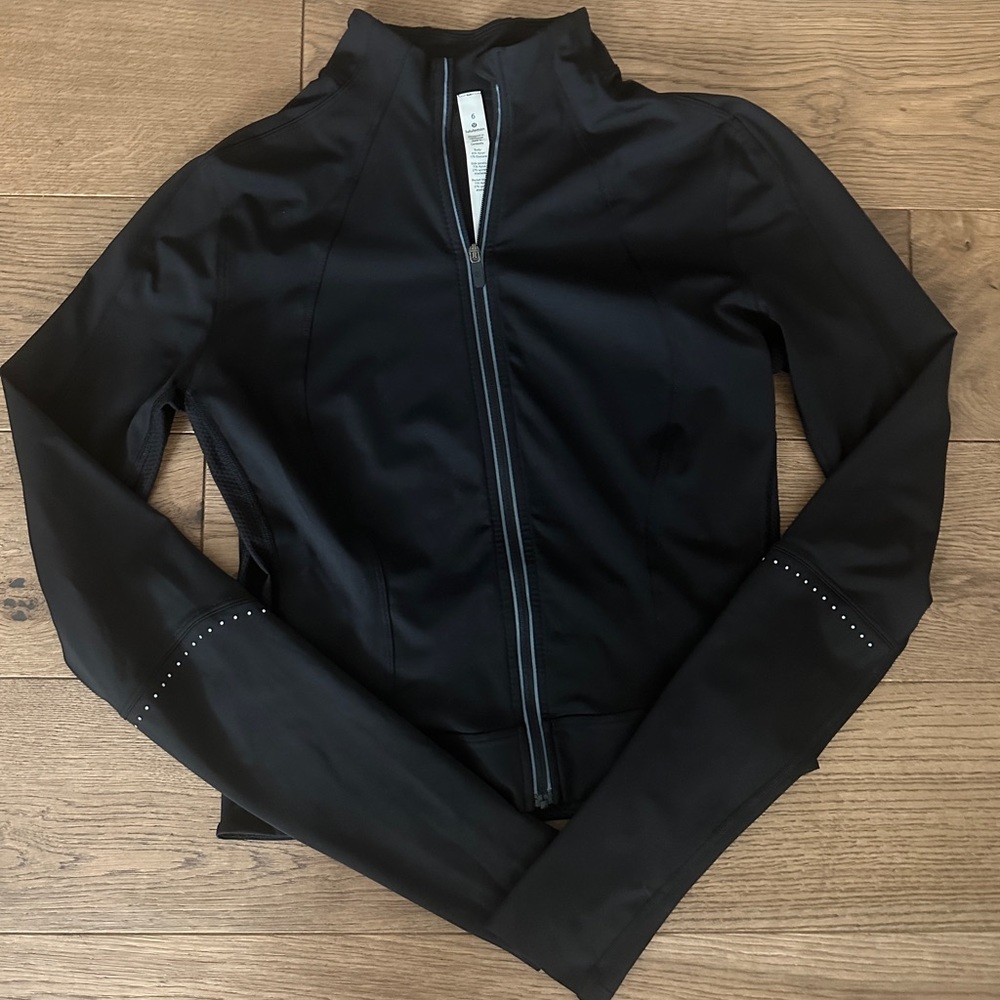 NWOT Lululemon full zip cropped jacket define nulux